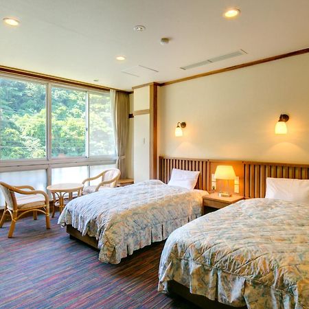 Hotel Yugawara-Onsen Manyoso Zewnętrze zdjęcie