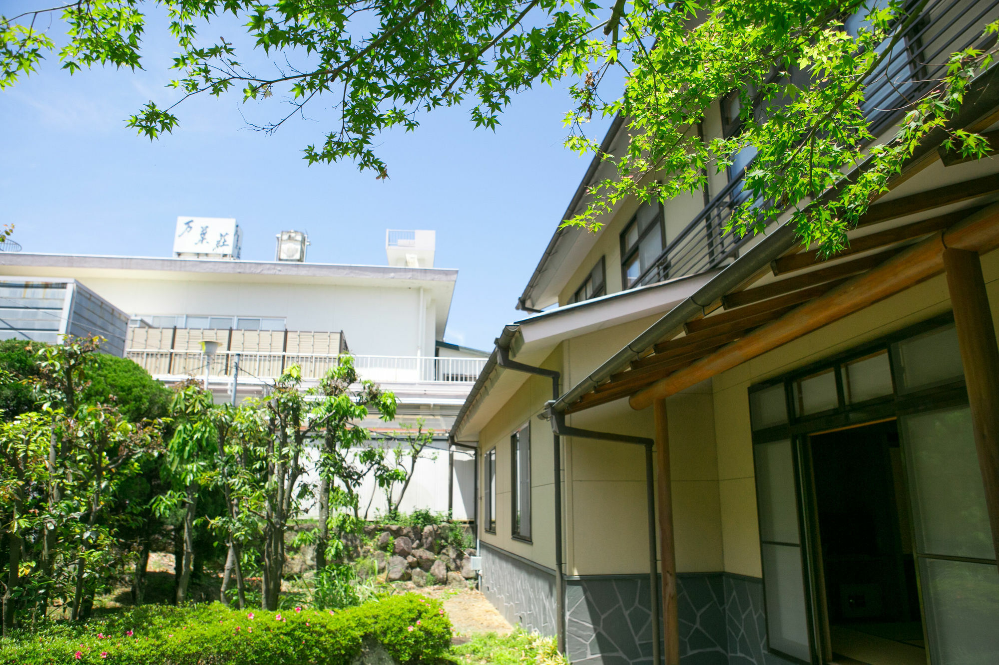 Hotel Yugawara-Onsen Manyoso Zewnętrze zdjęcie